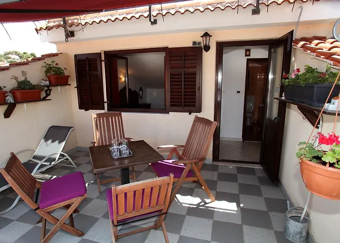 Kate Konukevi Trogir